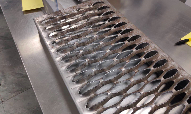 鱷魚嘴防滑板產品展示